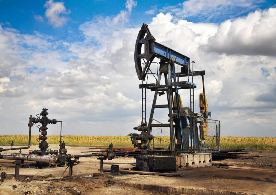 An oil field that uses rotating and fluid handling equipment sourced from Arroyo Process